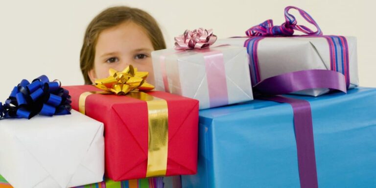 μην «πνίγετε»το παιδί σας στα δώρα!